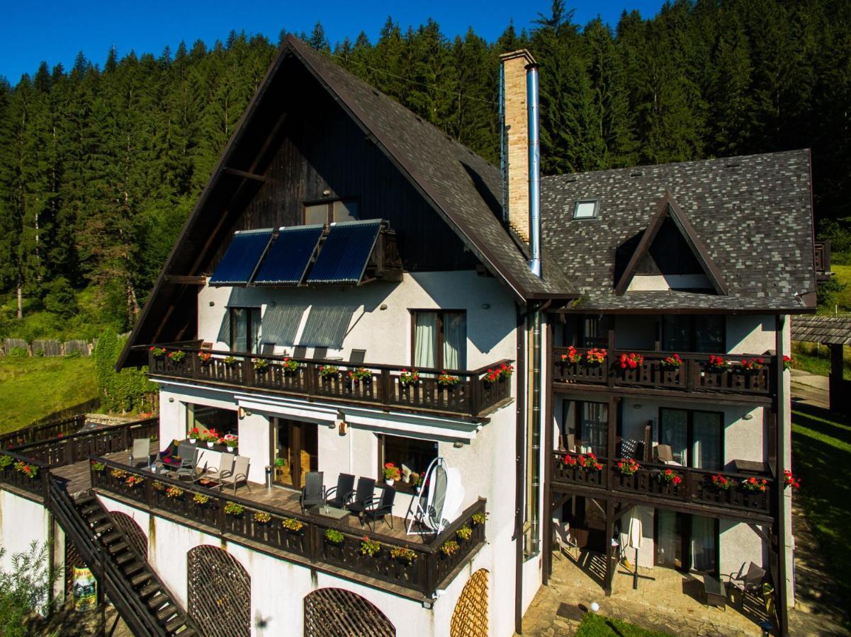 Bucovina Lodge Pension Vama  Exteriör bild