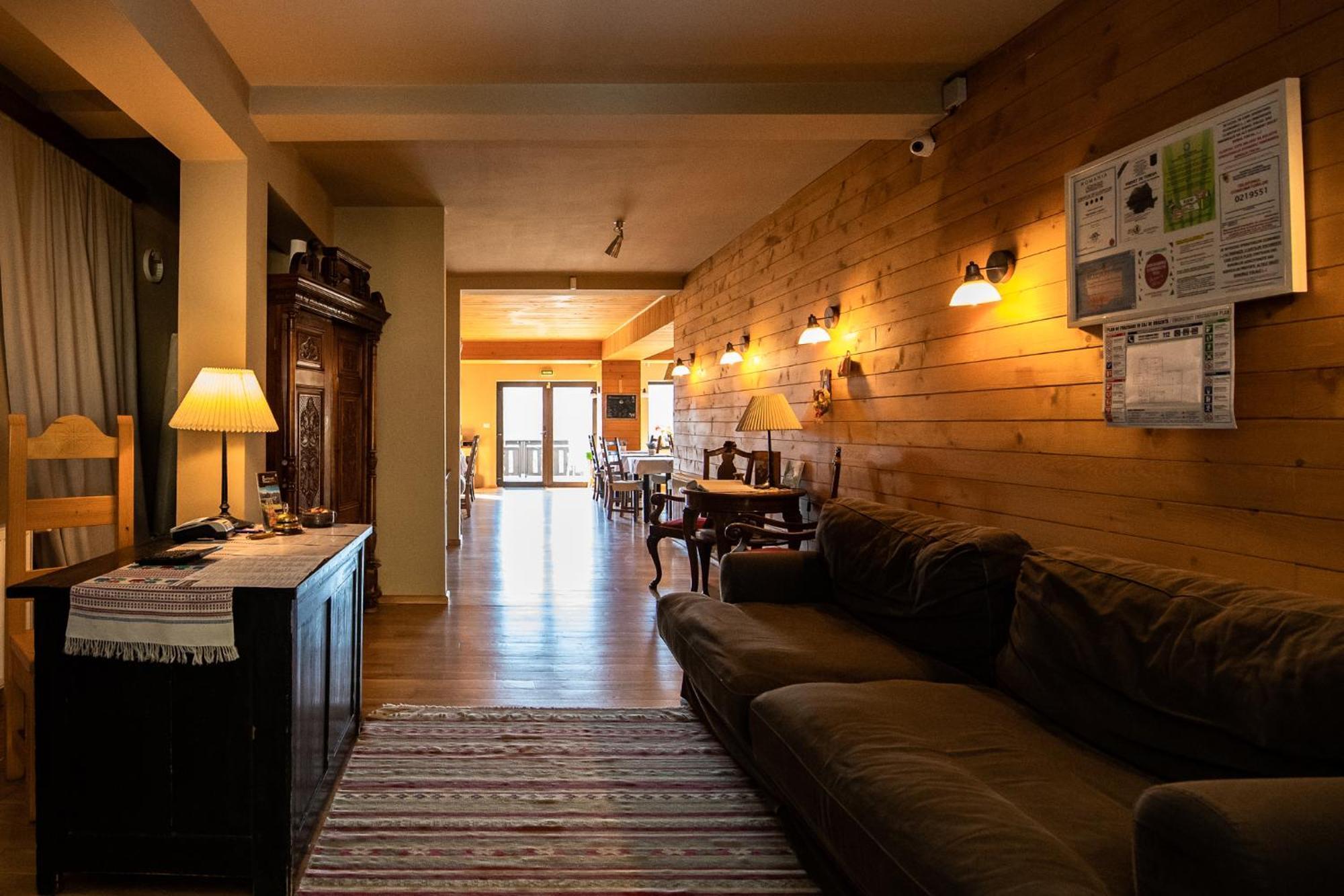 Bucovina Lodge Pension Vama  Exteriör bild