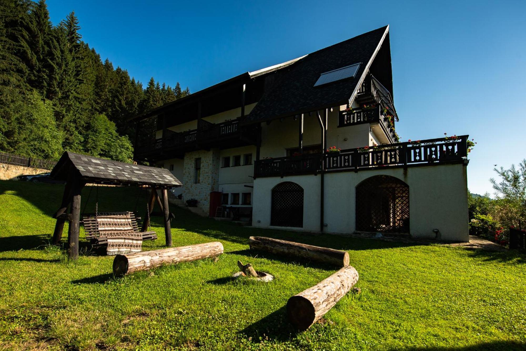 Bucovina Lodge Pension Vama  Exteriör bild
