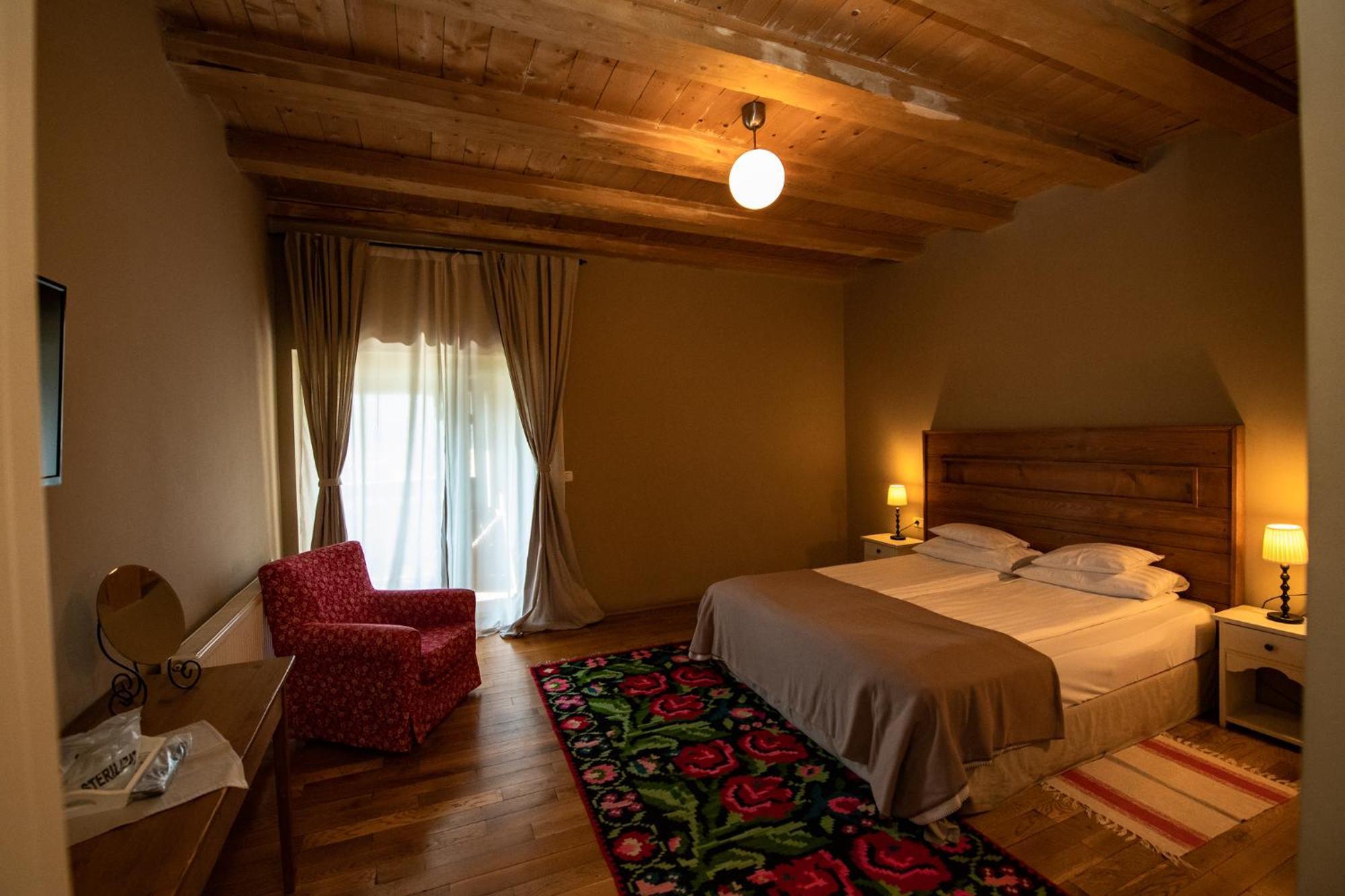 Bucovina Lodge Pension Vama  Exteriör bild