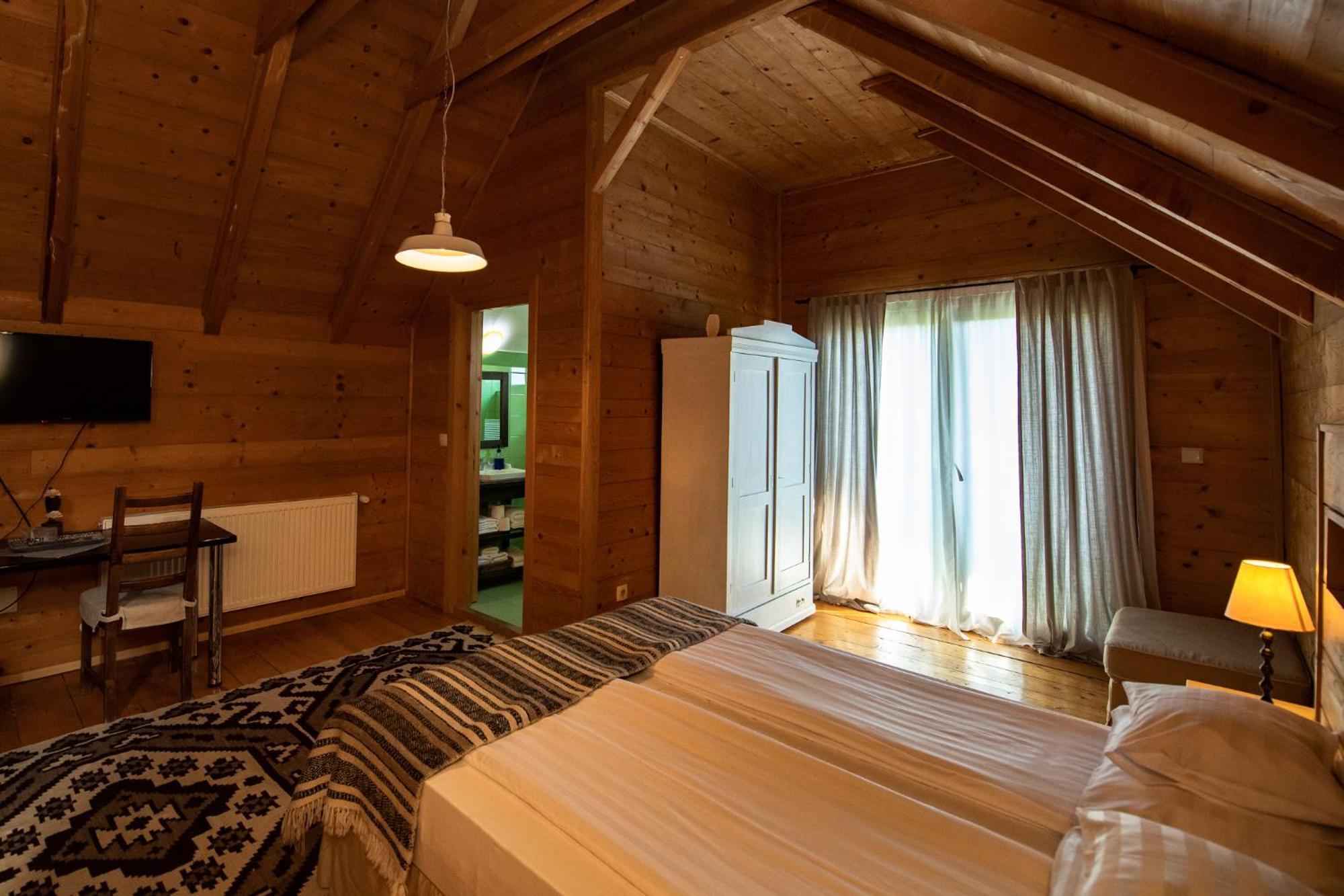 Bucovina Lodge Pension Vama  Exteriör bild