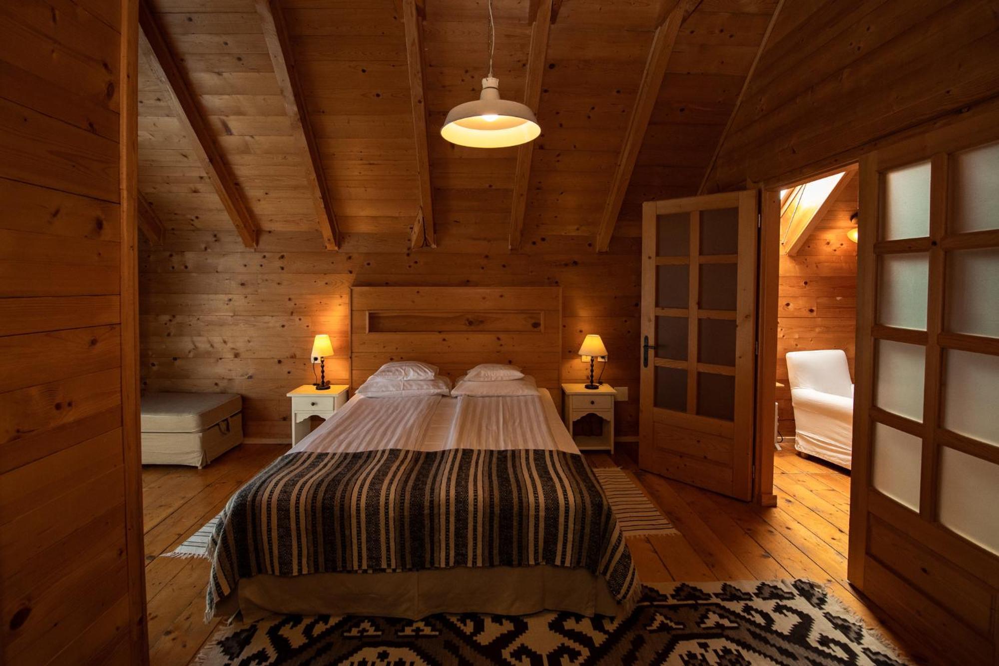 Bucovina Lodge Pension Vama  Exteriör bild