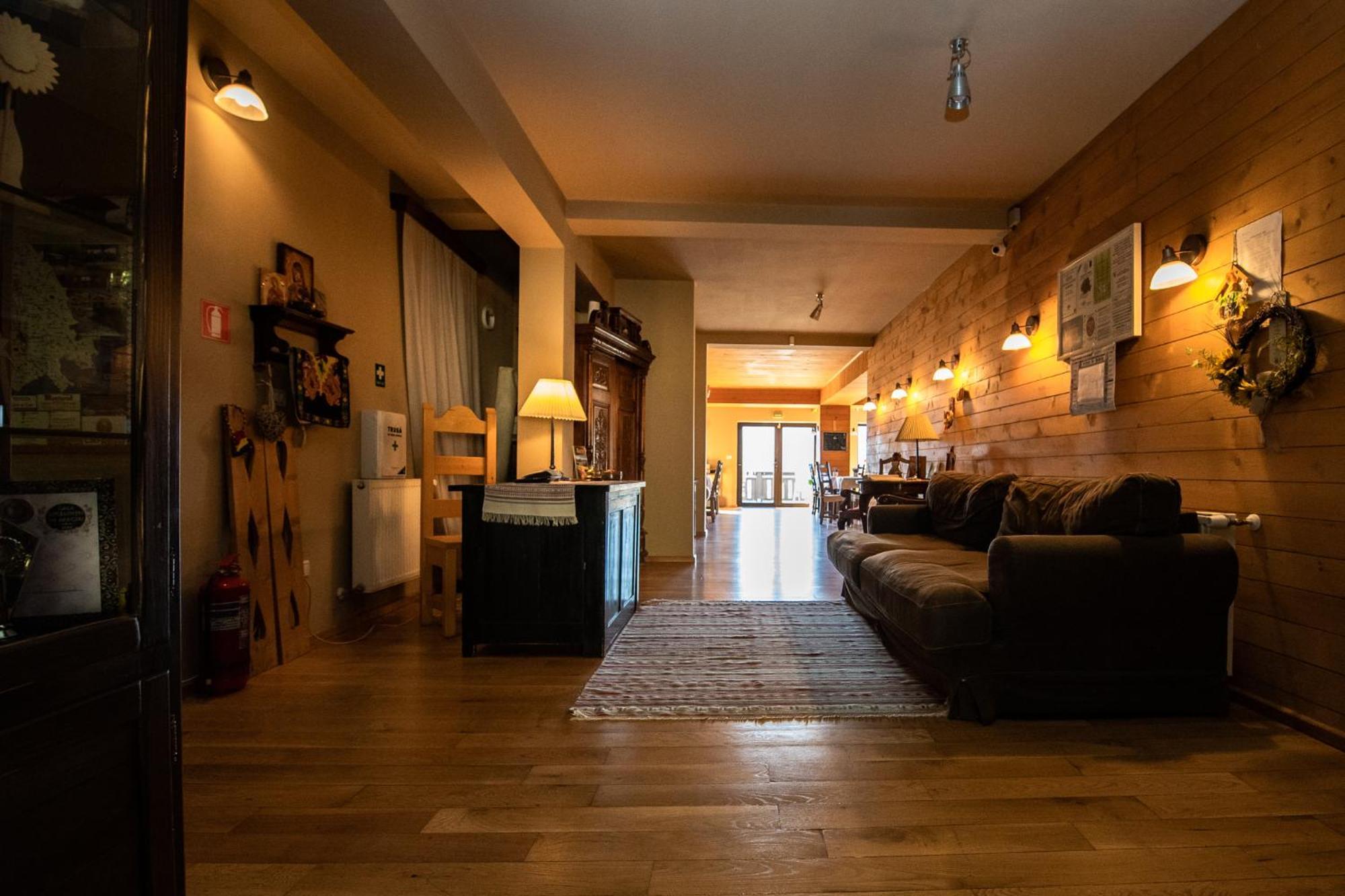 Bucovina Lodge Pension Vama  Exteriör bild