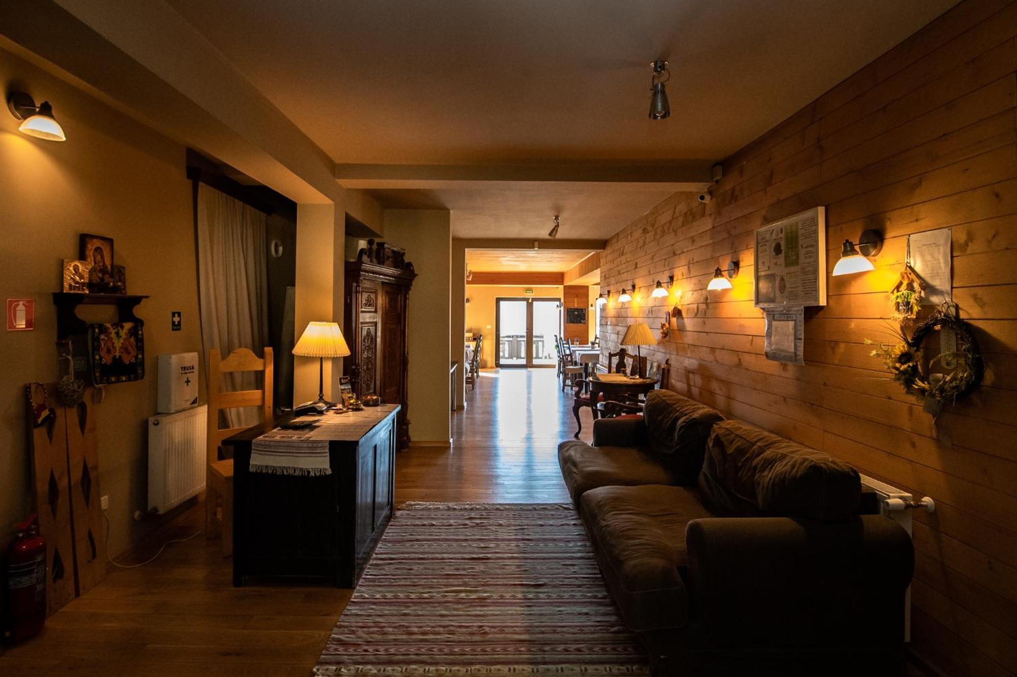 Bucovina Lodge Pension Vama  Exteriör bild