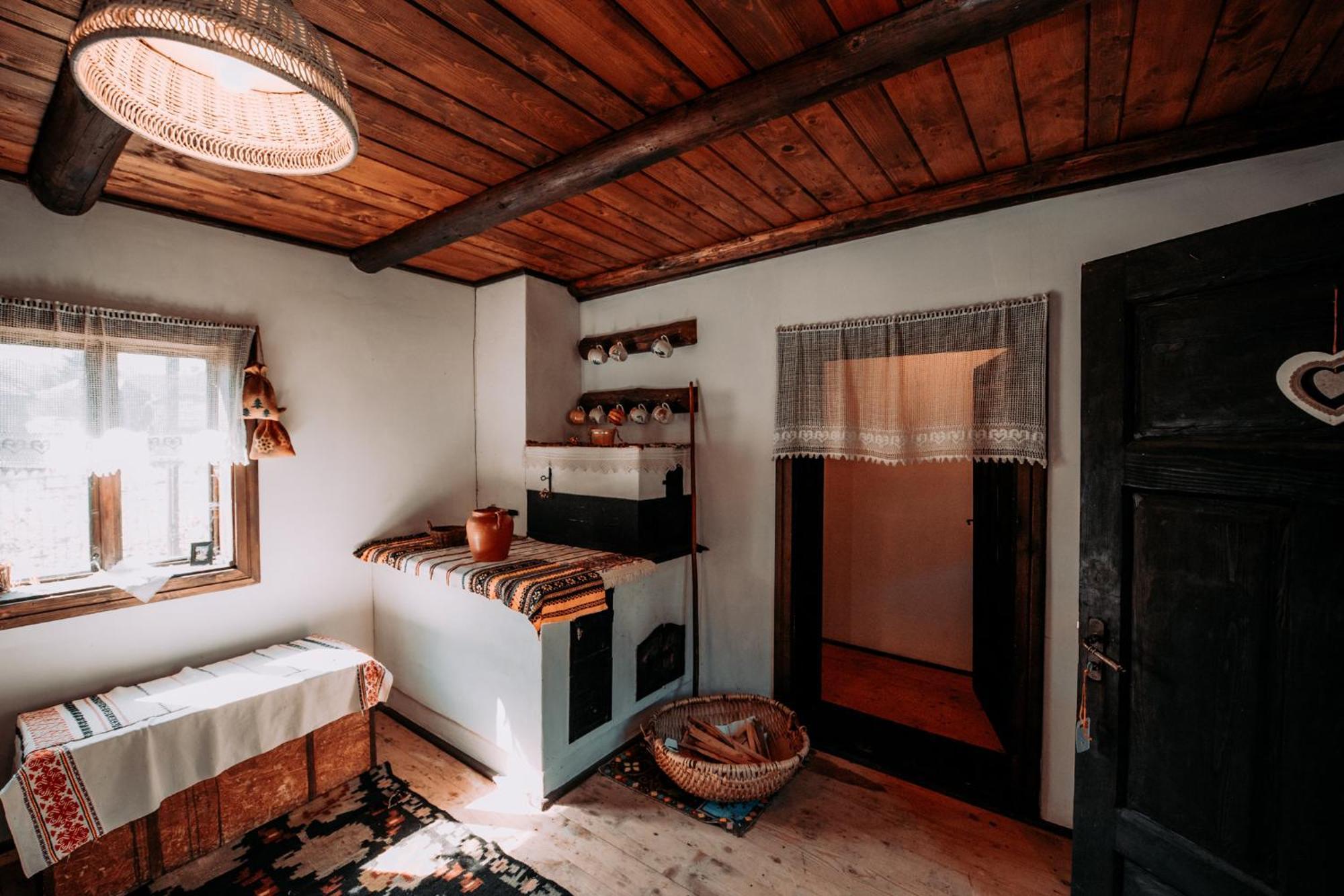 Bucovina Lodge Pension Vama  Exteriör bild