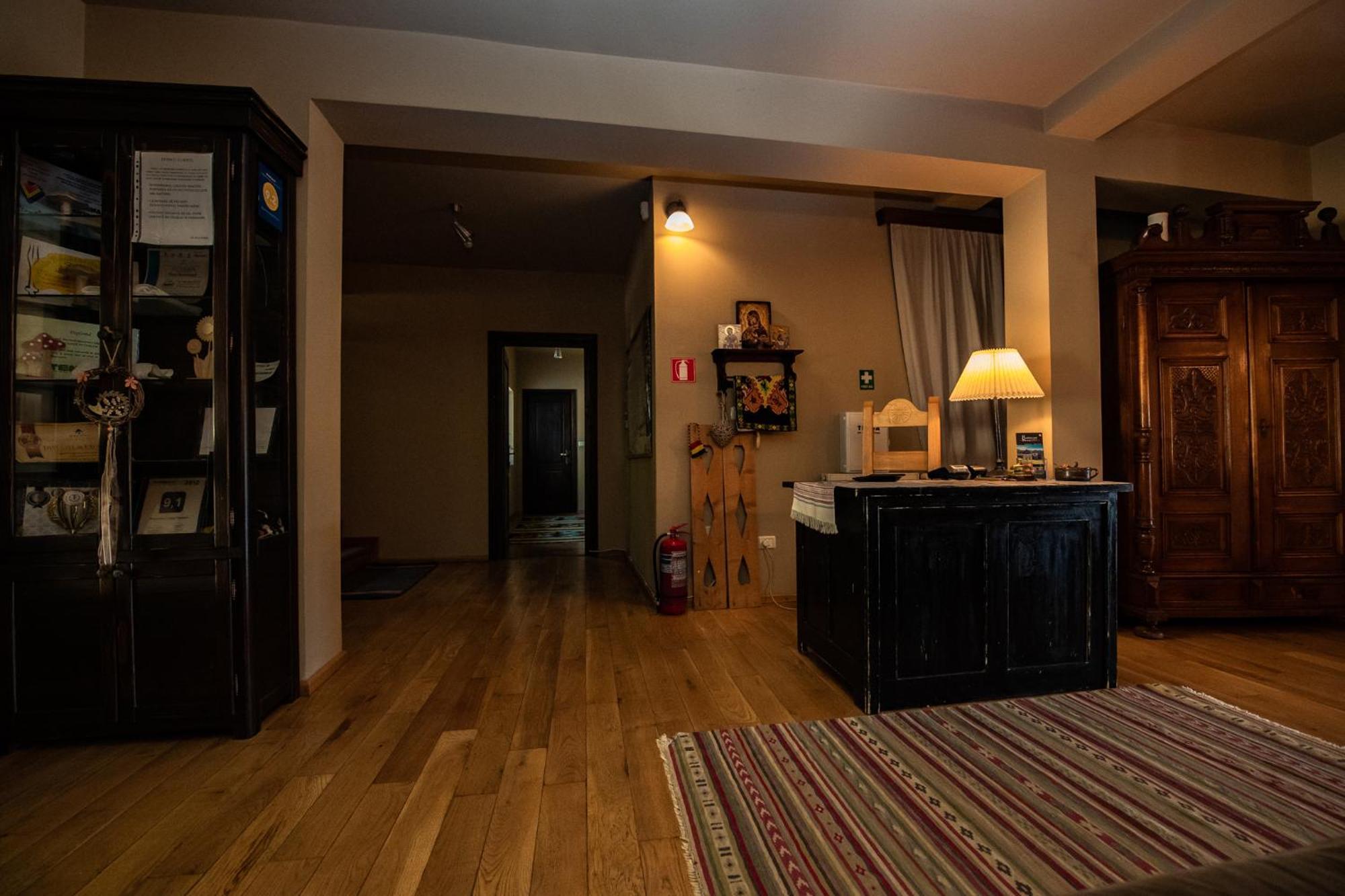 Bucovina Lodge Pension Vama  Exteriör bild
