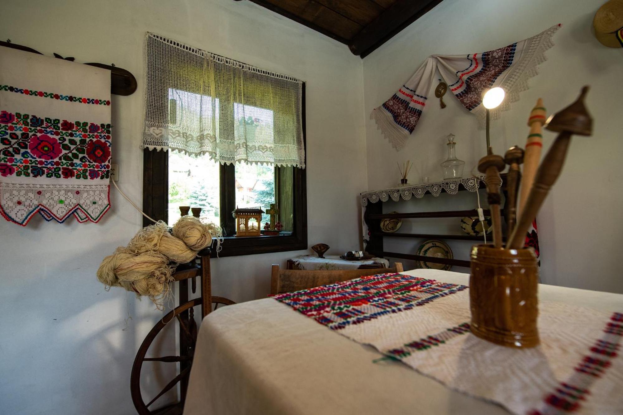 Bucovina Lodge Pension Vama  Exteriör bild