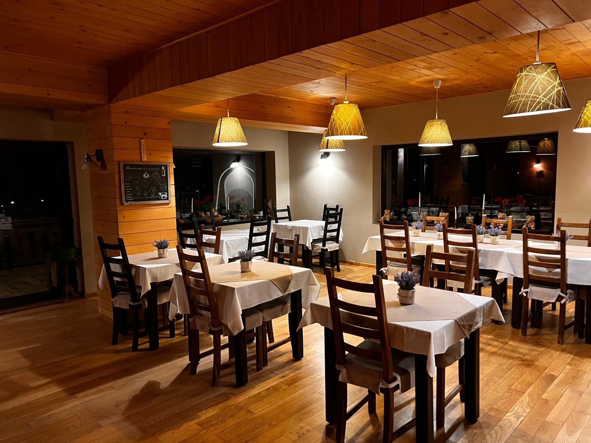 Bucovina Lodge Pension Vama  Exteriör bild